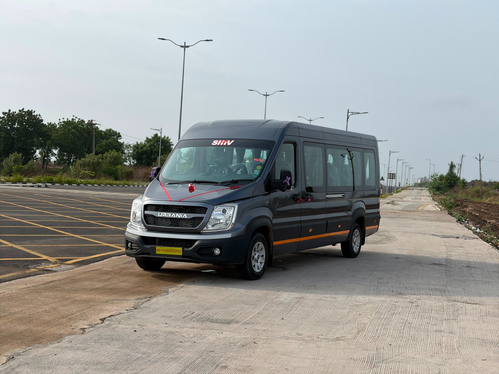 Our team / a Shiv Safar cab